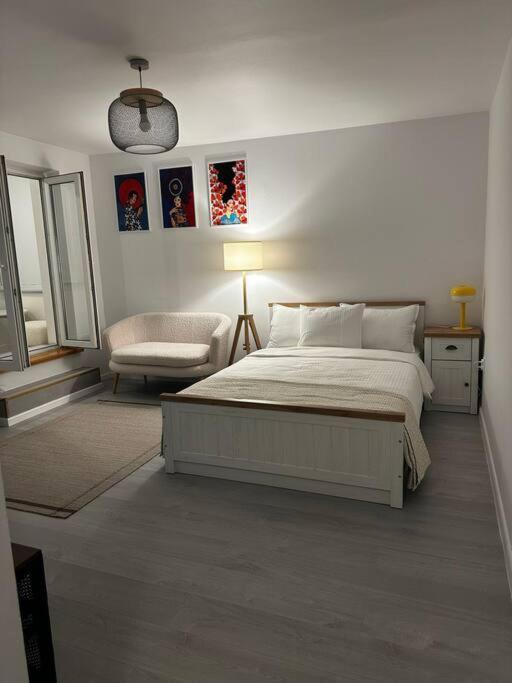 Studio Cozy Piata Victoriei Lejlighed Bukarest Eksteriør billede
